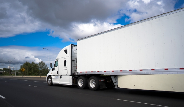 Dry Van Transportation Logistics | Red Arrow Logistics